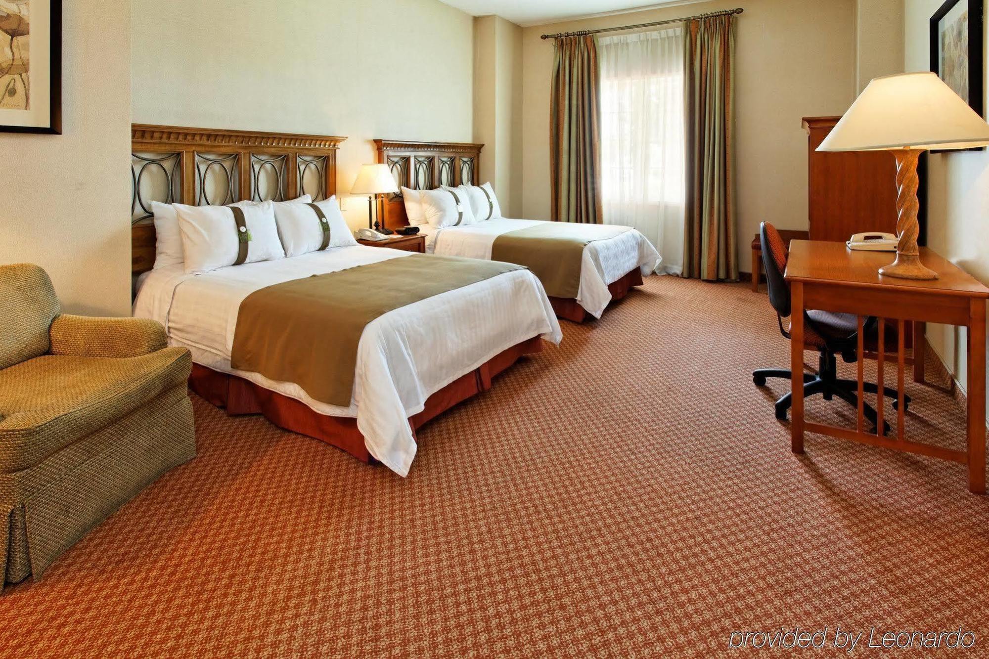 Holiday Inn Matamoros Room photo